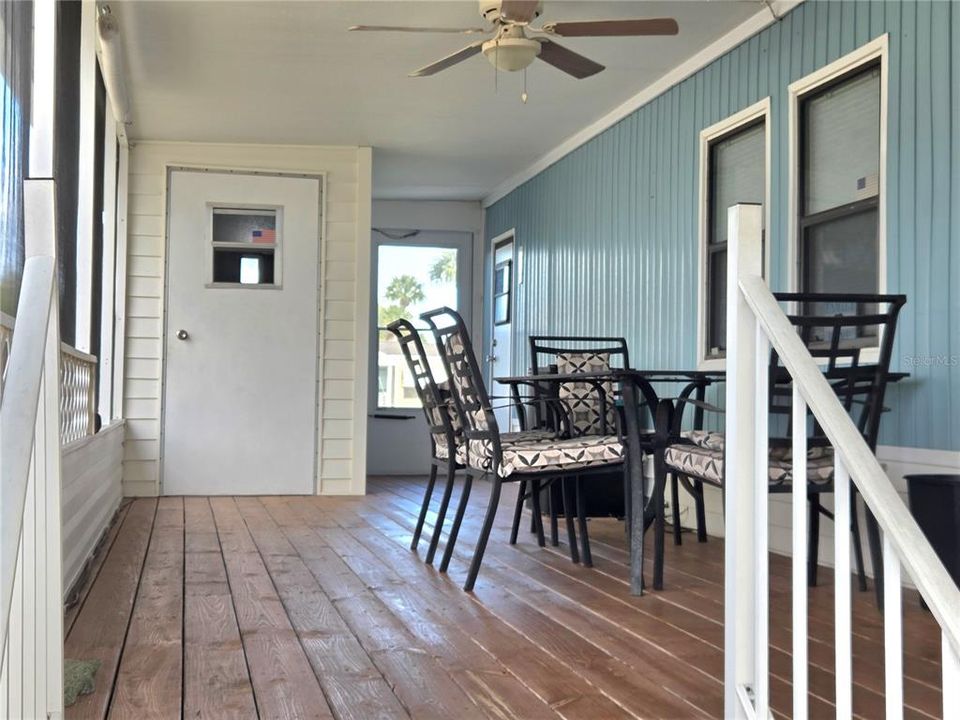 For Sale: $85,000 (1 beds, 1 baths, 404 Square Feet)