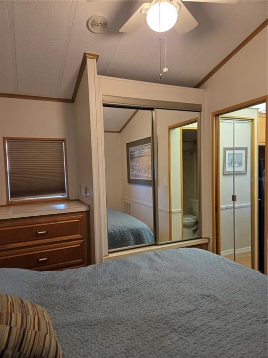 For Sale: $85,000 (1 beds, 1 baths, 404 Square Feet)