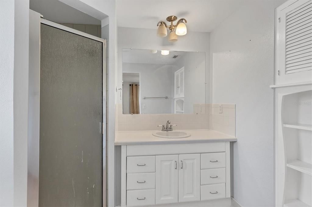 For Sale: $365,000 (2 beds, 2 baths, 1325 Square Feet)