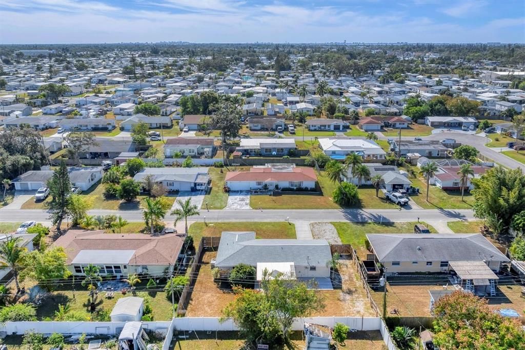 For Sale: $365,000 (2 beds, 2 baths, 1325 Square Feet)