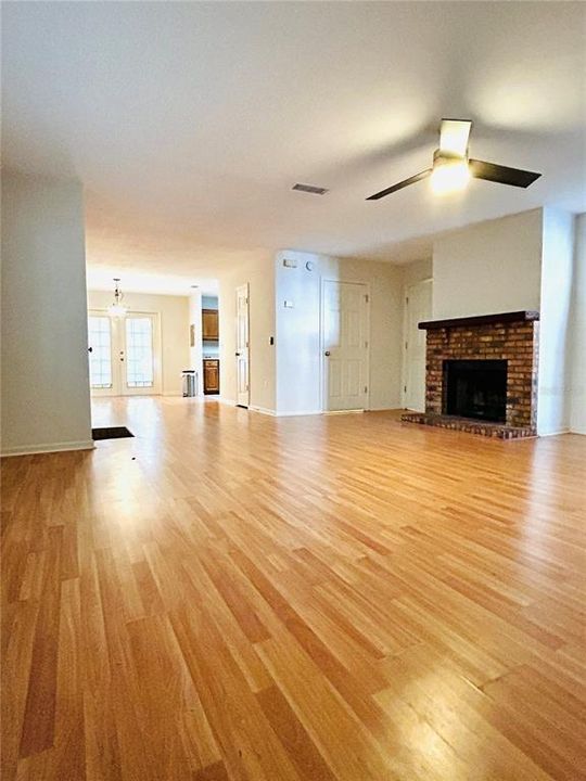 For Rent: $2,000 (3 beds, 2 baths, 1500 Square Feet)