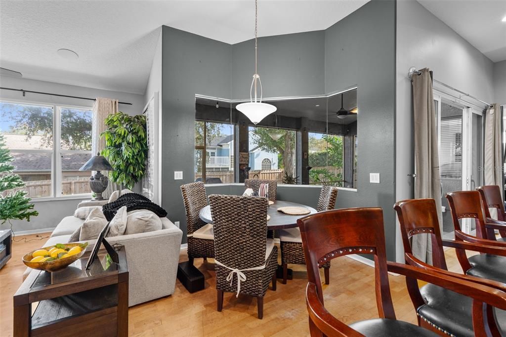 На продажу: $649,500 (4 спален, 3 ванн, 2908 Квадратных фут)