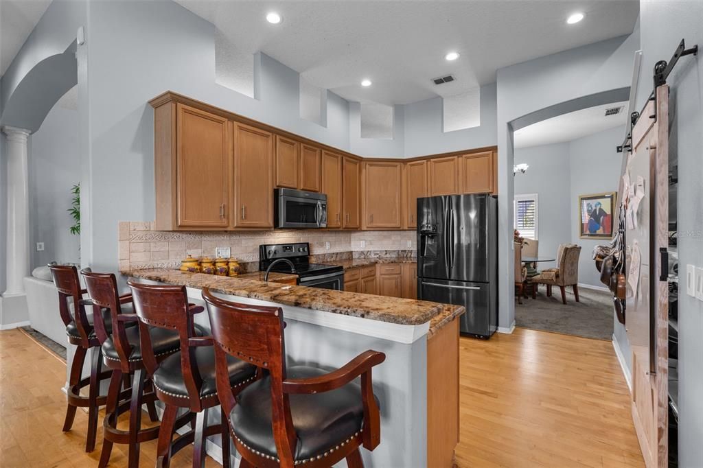 На продажу: $649,500 (4 спален, 3 ванн, 2908 Квадратных фут)