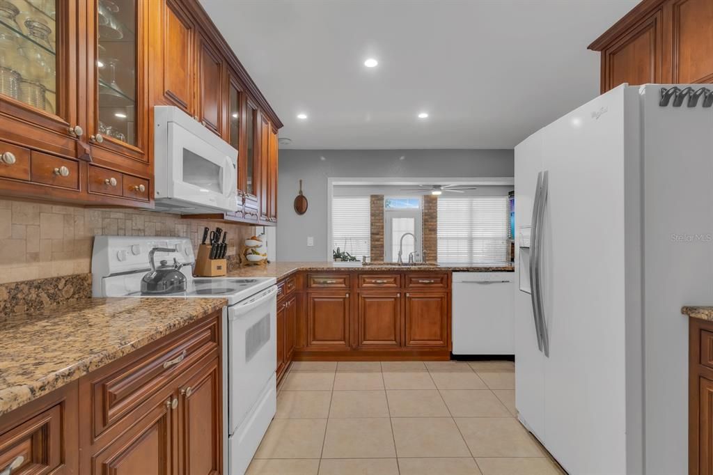 For Sale: $415,000 (3 beds, 2 baths, 2274 Square Feet)