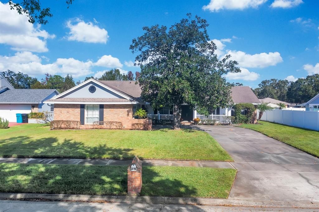 For Sale: $415,000 (3 beds, 2 baths, 2274 Square Feet)