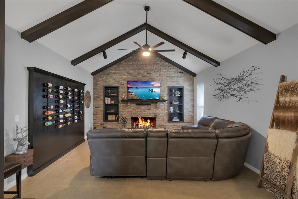 For Sale: $415,000 (3 beds, 2 baths, 2274 Square Feet)