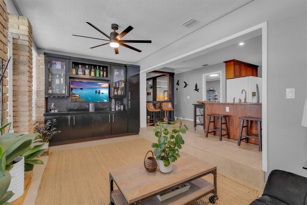 For Sale: $415,000 (3 beds, 2 baths, 2274 Square Feet)