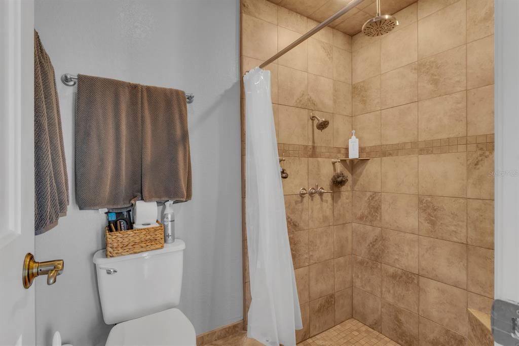 For Sale: $415,000 (3 beds, 2 baths, 2274 Square Feet)