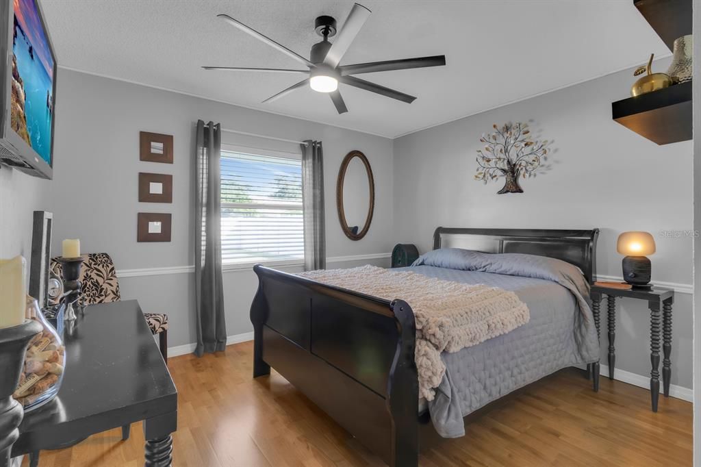 For Sale: $415,000 (3 beds, 2 baths, 2274 Square Feet)