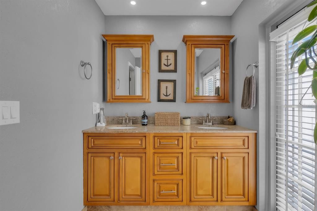 For Sale: $415,000 (3 beds, 2 baths, 2274 Square Feet)