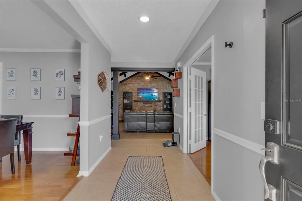 For Sale: $415,000 (3 beds, 2 baths, 2274 Square Feet)