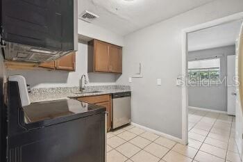 For Rent: $1,050 (1 beds, 1 baths, 575 Square Feet)