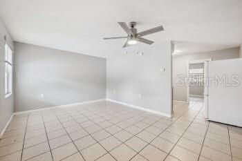 For Rent: $1,050 (1 beds, 1 baths, 575 Square Feet)