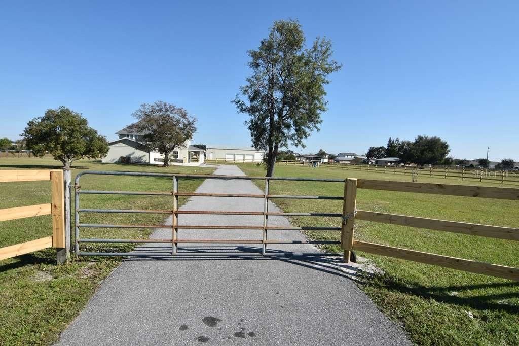 For Rent: $3,600 (3 beds, 2 baths, 3108 Square Feet)