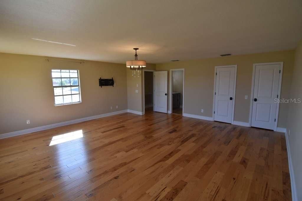 For Rent: $3,800 (3 beds, 2 baths, 3108 Square Feet)