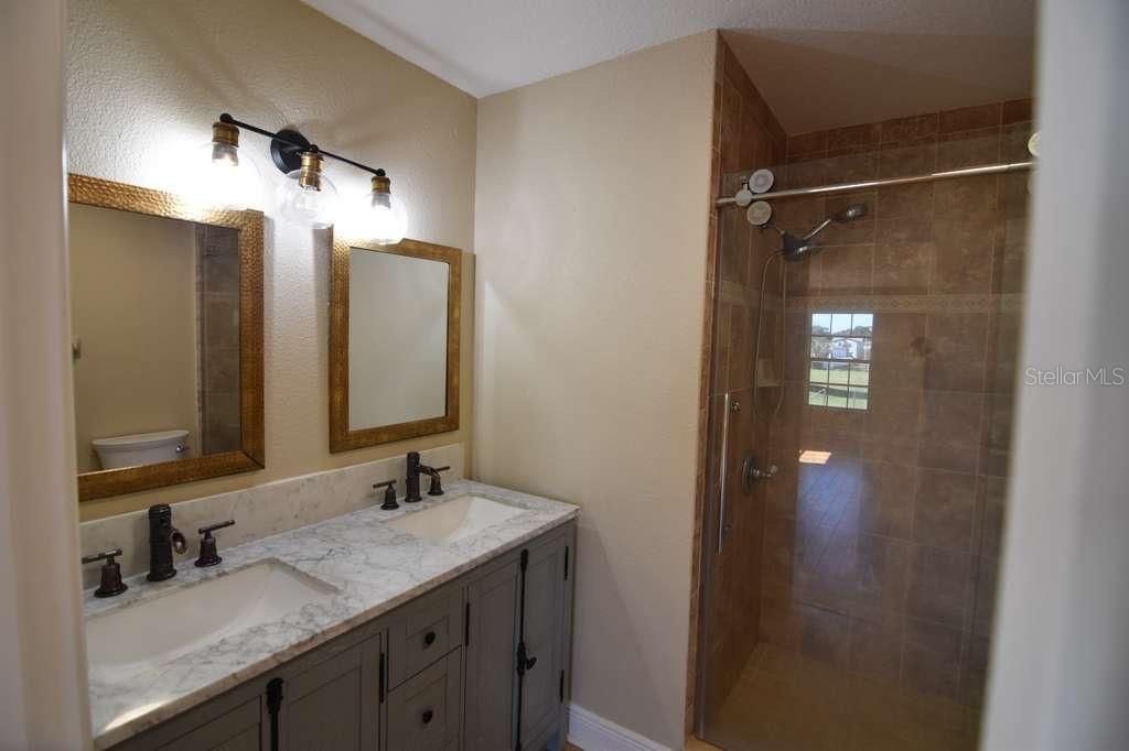 For Rent: $3,800 (3 beds, 2 baths, 3108 Square Feet)