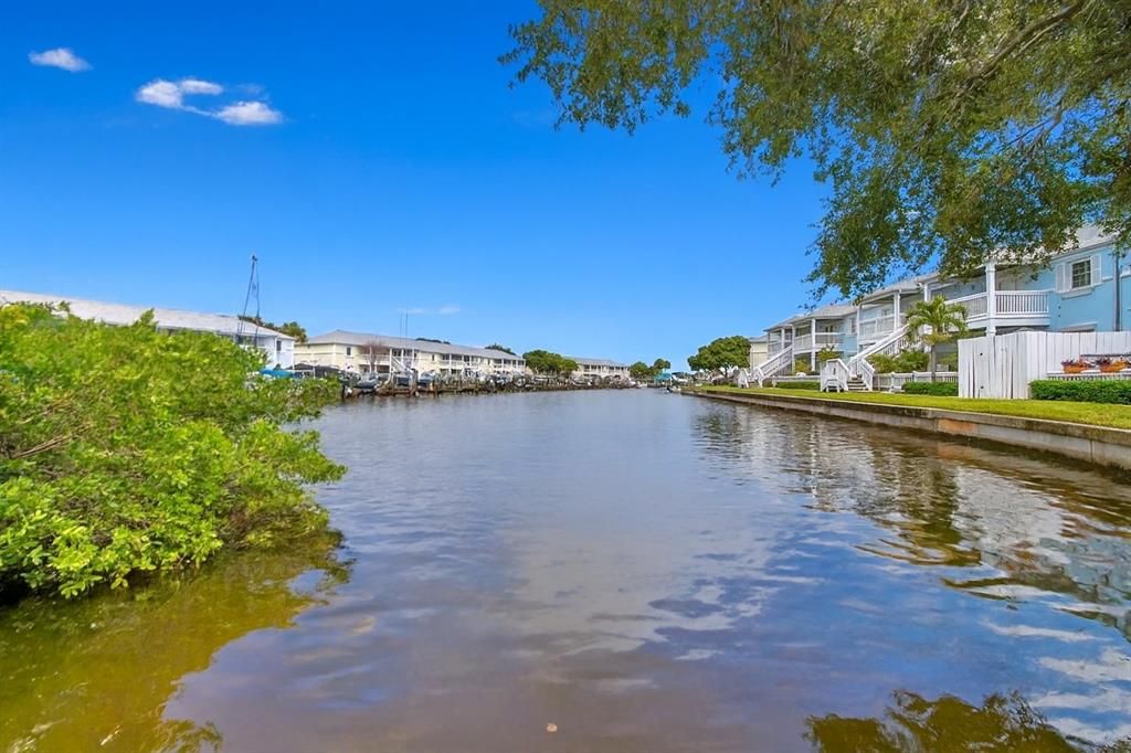 En Venta: $274,000 (2 camas, 1 baños, 774 Pies cuadrados)