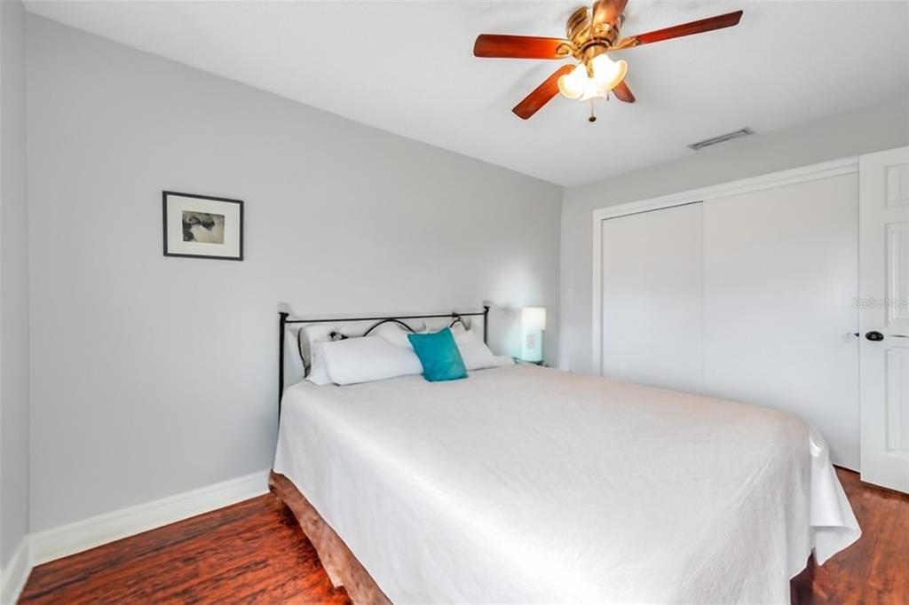 En Venta: $274,000 (2 camas, 1 baños, 774 Pies cuadrados)