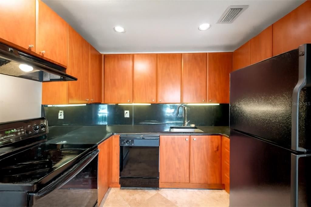 En Venta: $274,000 (2 camas, 1 baños, 774 Pies cuadrados)