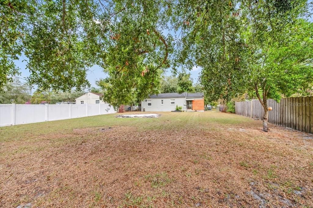 待售: $225,000 (2 贝兹, 1 浴室, 800 平方英尺)