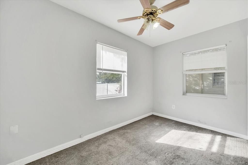 待售: $225,000 (2 贝兹, 1 浴室, 800 平方英尺)