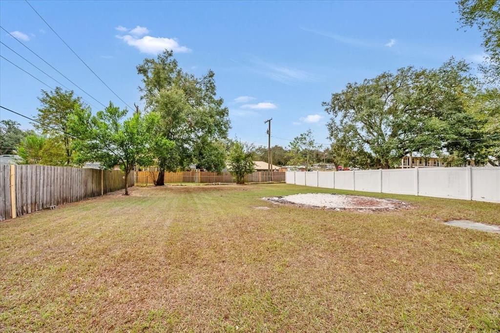 待售: $225,000 (2 贝兹, 1 浴室, 800 平方英尺)