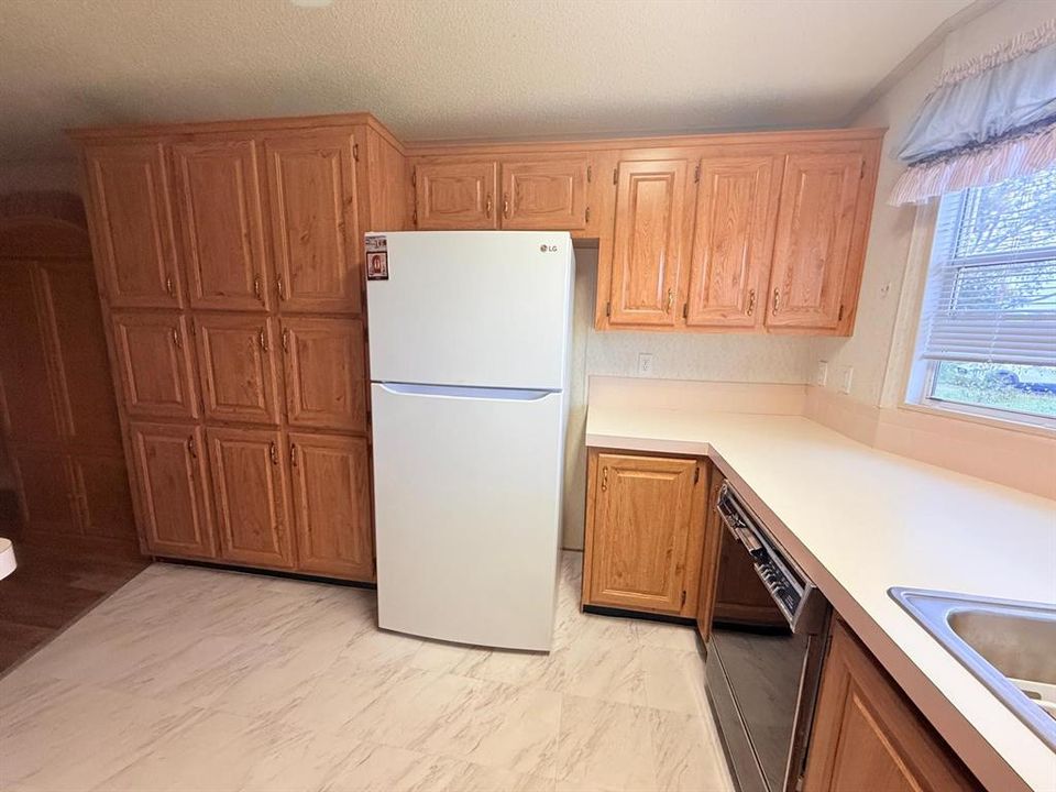 For Sale: $269,900 (3 beds, 2 baths, 1334 Square Feet)