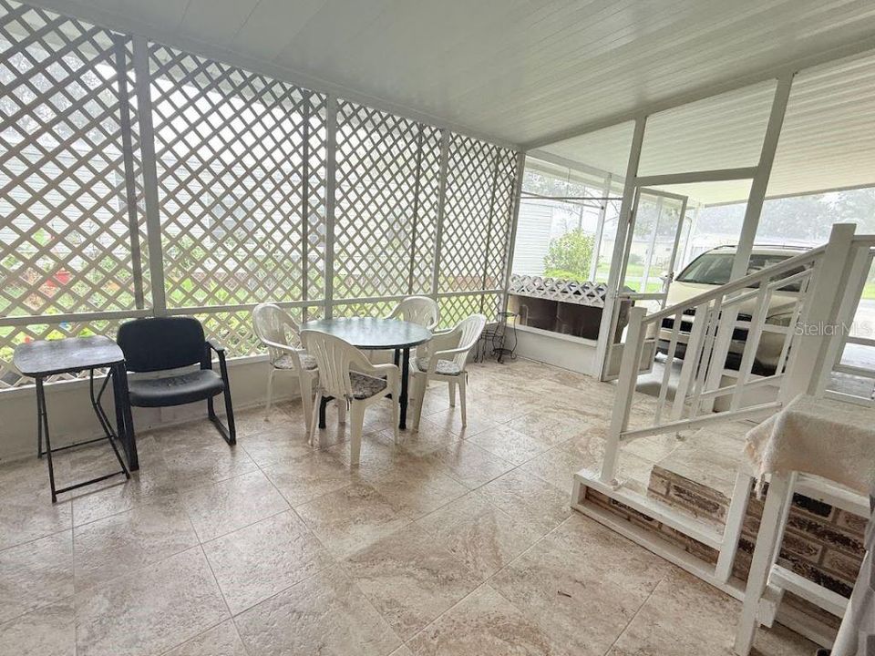 For Sale: $269,900 (3 beds, 2 baths, 1334 Square Feet)