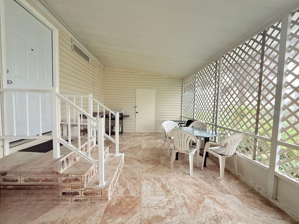 For Sale: $269,900 (3 beds, 2 baths, 1334 Square Feet)