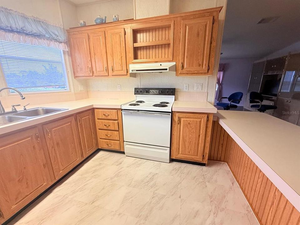 For Sale: $269,900 (3 beds, 2 baths, 1334 Square Feet)