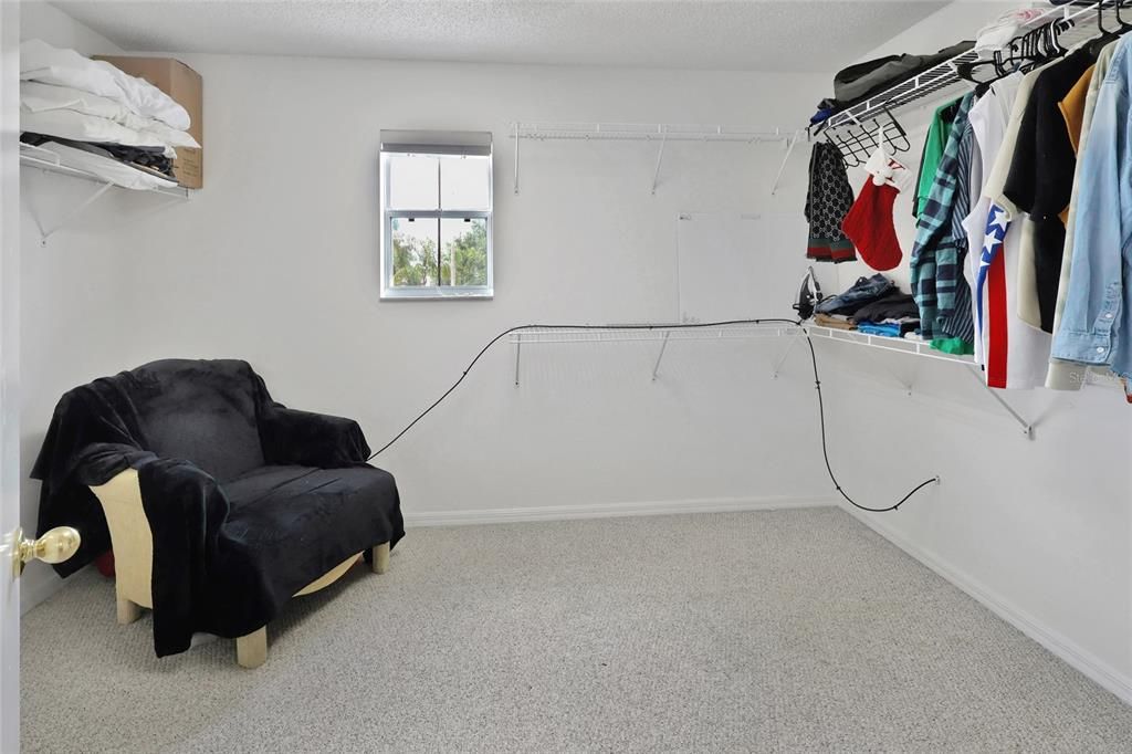 For Sale: $450,000 (4 beds, 2 baths, 2396 Square Feet)