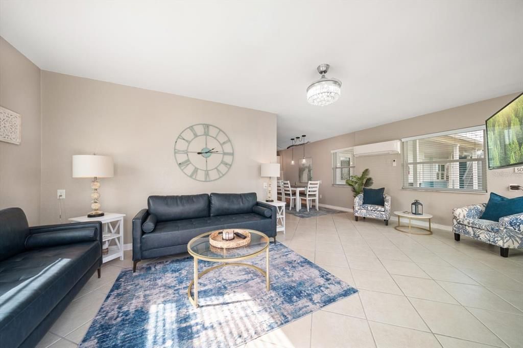 En Venta: $375,000 (2 camas, 1 baños, 865 Pies cuadrados)