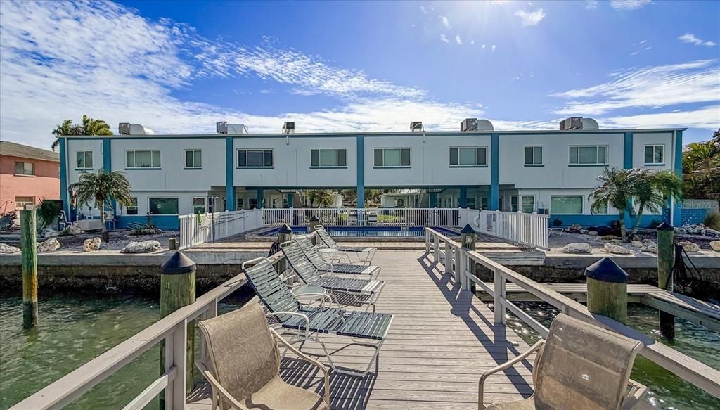 En Venta: $375,000 (2 camas, 1 baños, 865 Pies cuadrados)