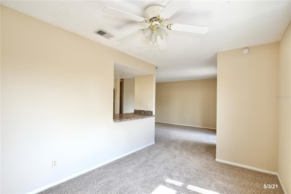 В аренду: $1,600 (2 спален, 2 ванн, 905 Квадратных фут)