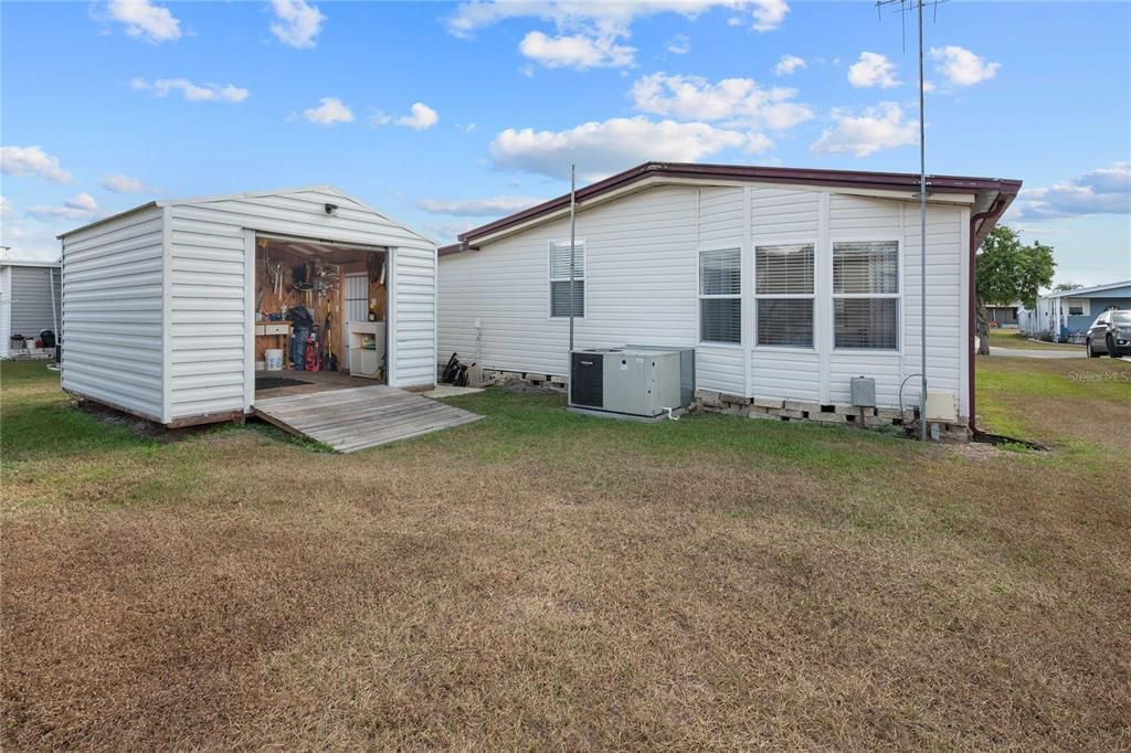 На продажу: $185,000 (2 спален, 2 ванн, 960 Квадратных фут)