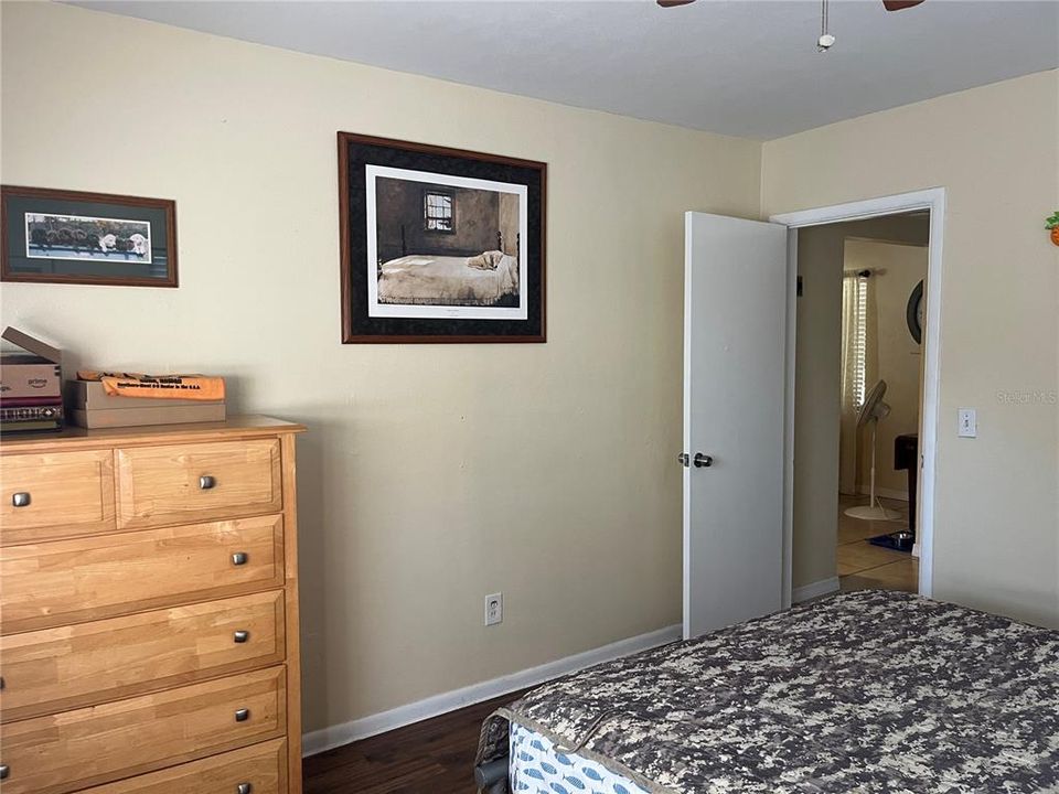 For Sale: $439,900 (2 beds, 1 baths, 1248 Square Feet)