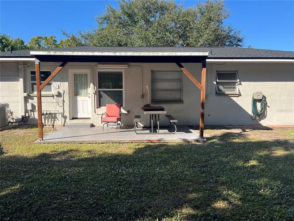 For Sale: $439,900 (2 beds, 1 baths, 1248 Square Feet)