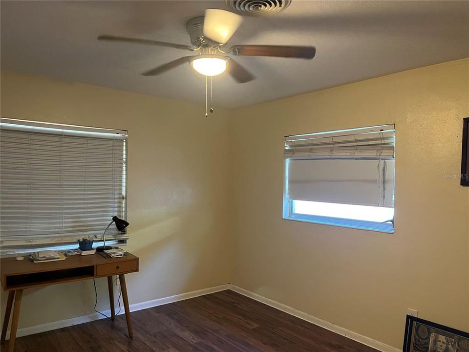 For Sale: $439,900 (2 beds, 1 baths, 1248 Square Feet)