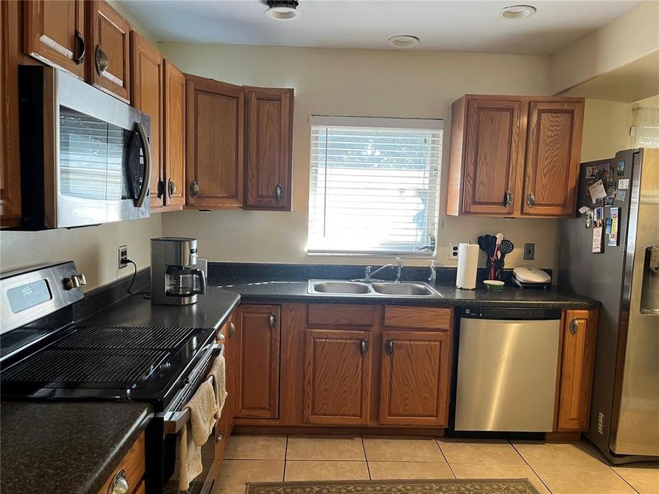 For Sale: $439,900 (2 beds, 1 baths, 1248 Square Feet)