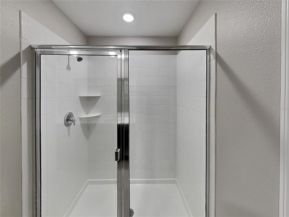 For Rent: $1,959 (3 beds, 2 baths, 2584 Square Feet)