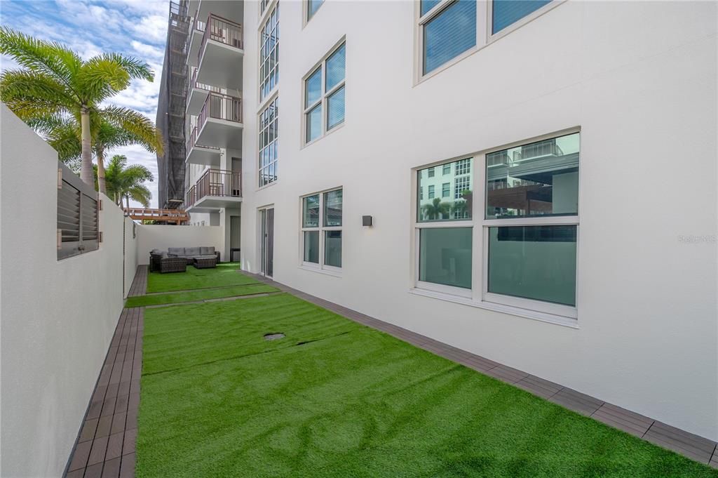 For Sale: $659,900 (2 beds, 2 baths, 1590 Square Feet)