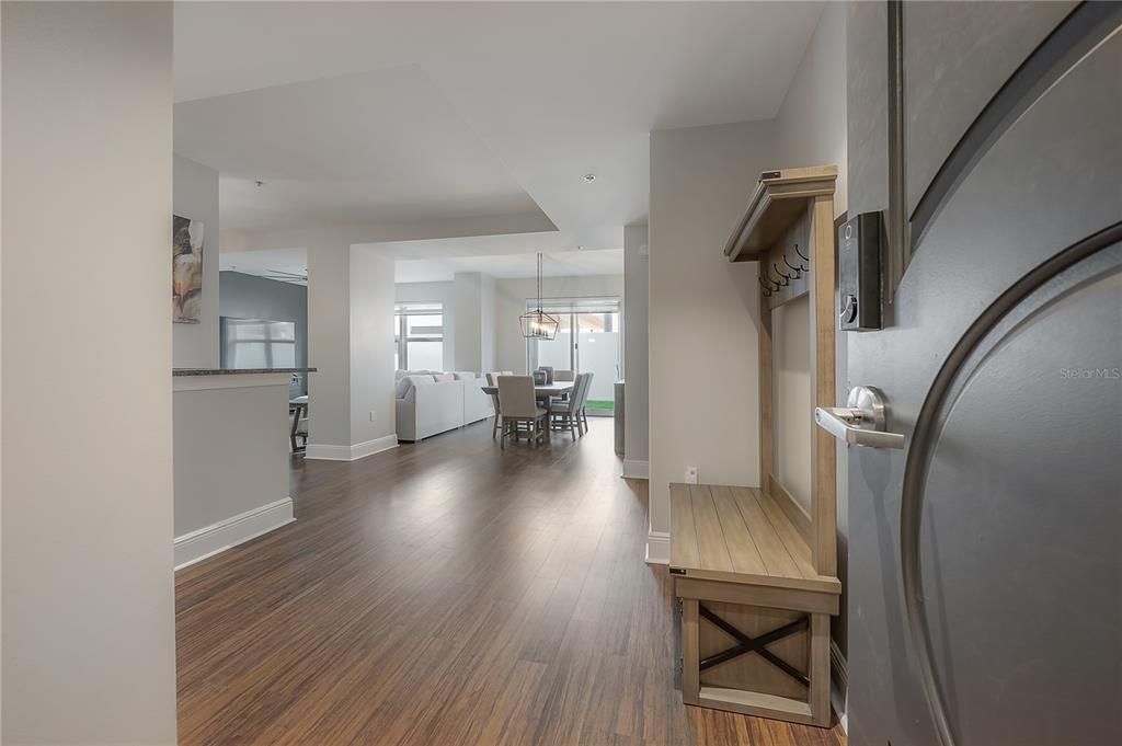 For Sale: $659,900 (2 beds, 2 baths, 1590 Square Feet)