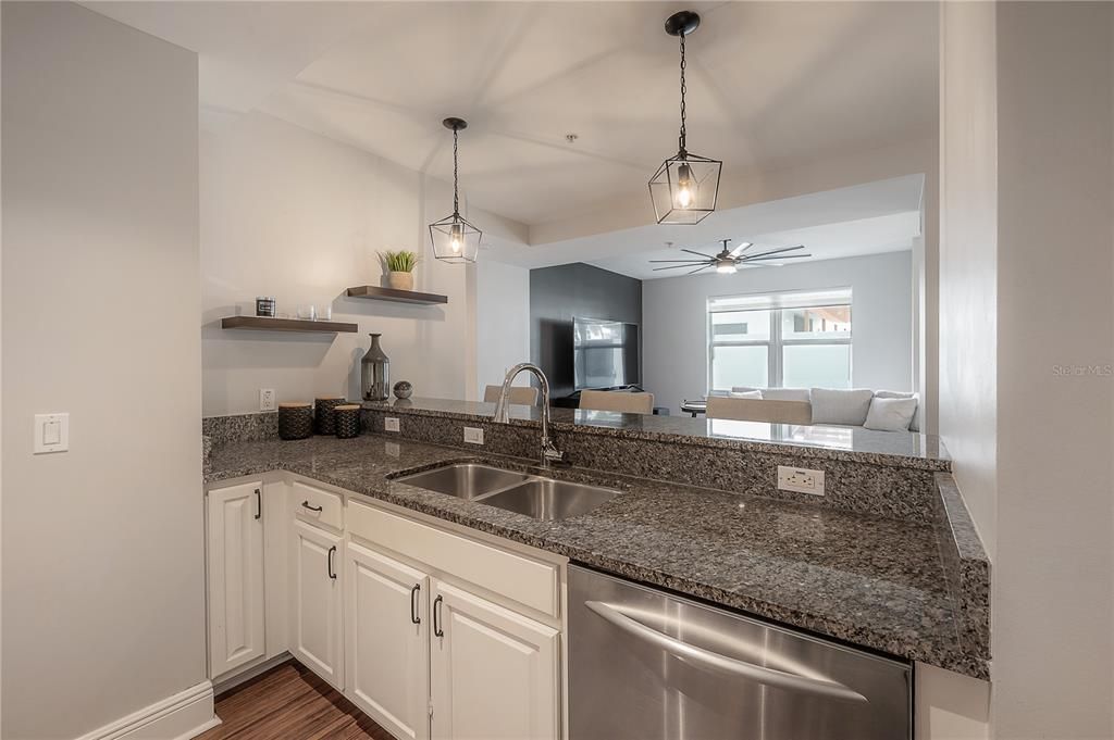 For Sale: $659,900 (2 beds, 2 baths, 1590 Square Feet)