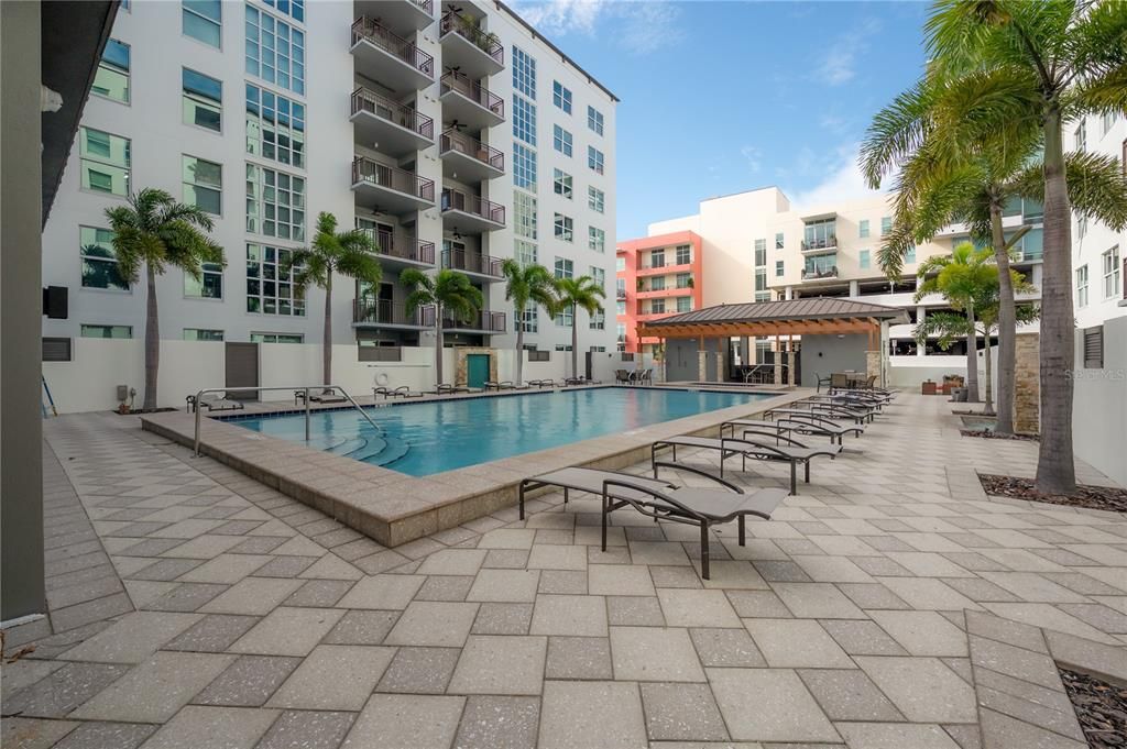 For Sale: $659,900 (2 beds, 2 baths, 1590 Square Feet)