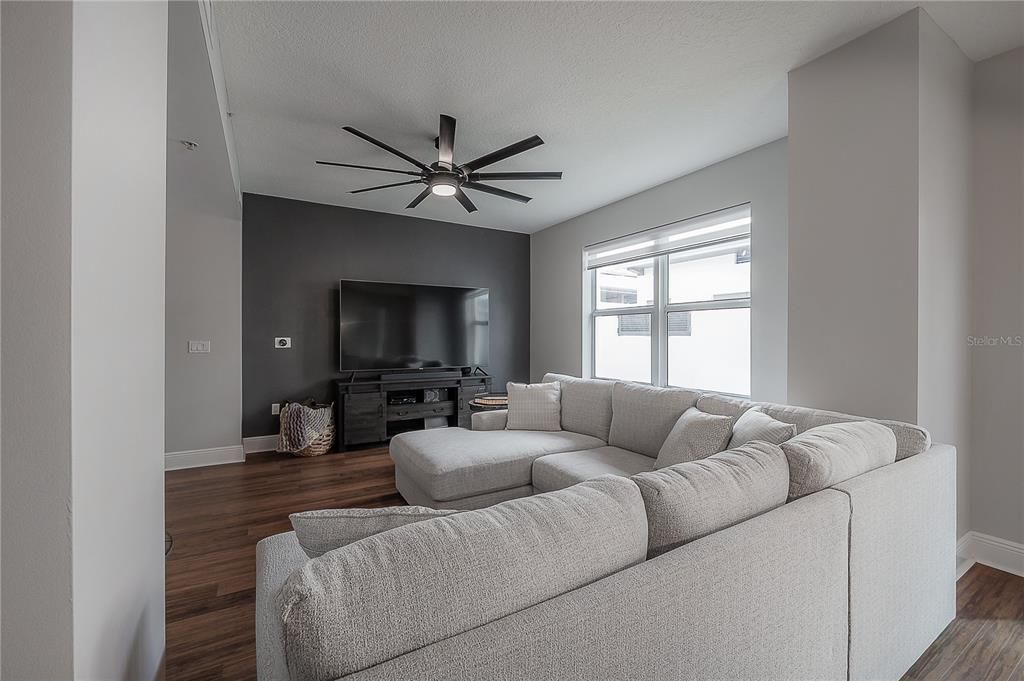 For Sale: $659,900 (2 beds, 2 baths, 1590 Square Feet)