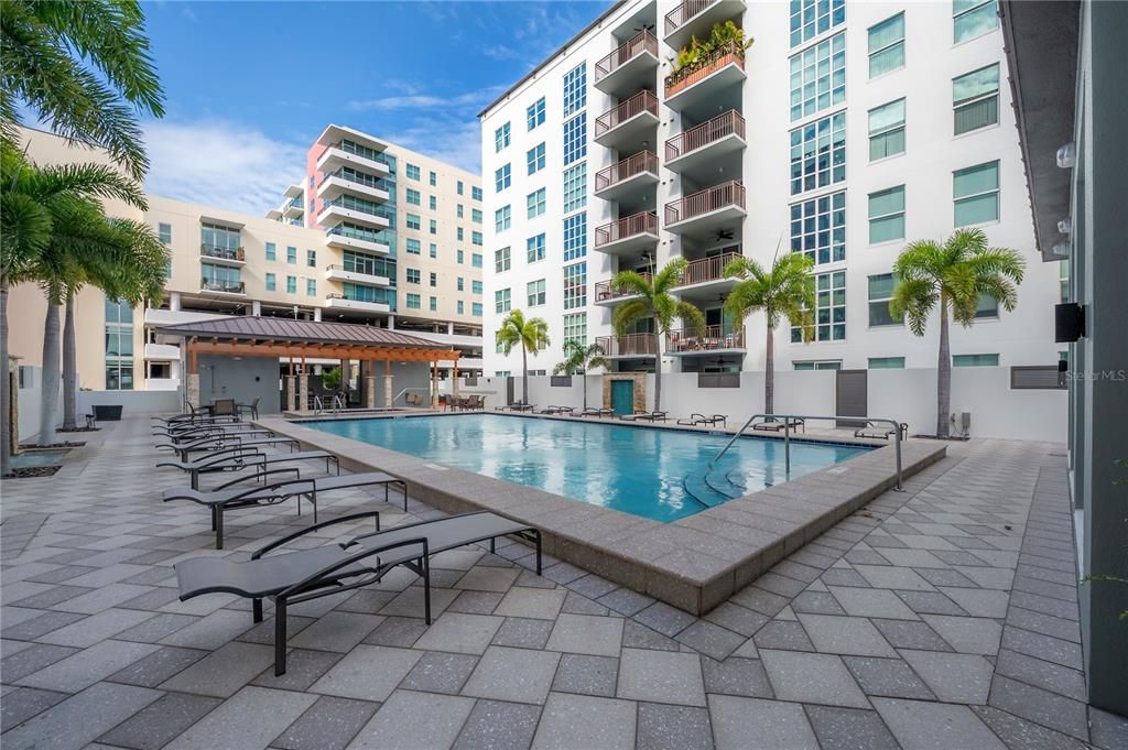 For Sale: $659,900 (2 beds, 2 baths, 1590 Square Feet)