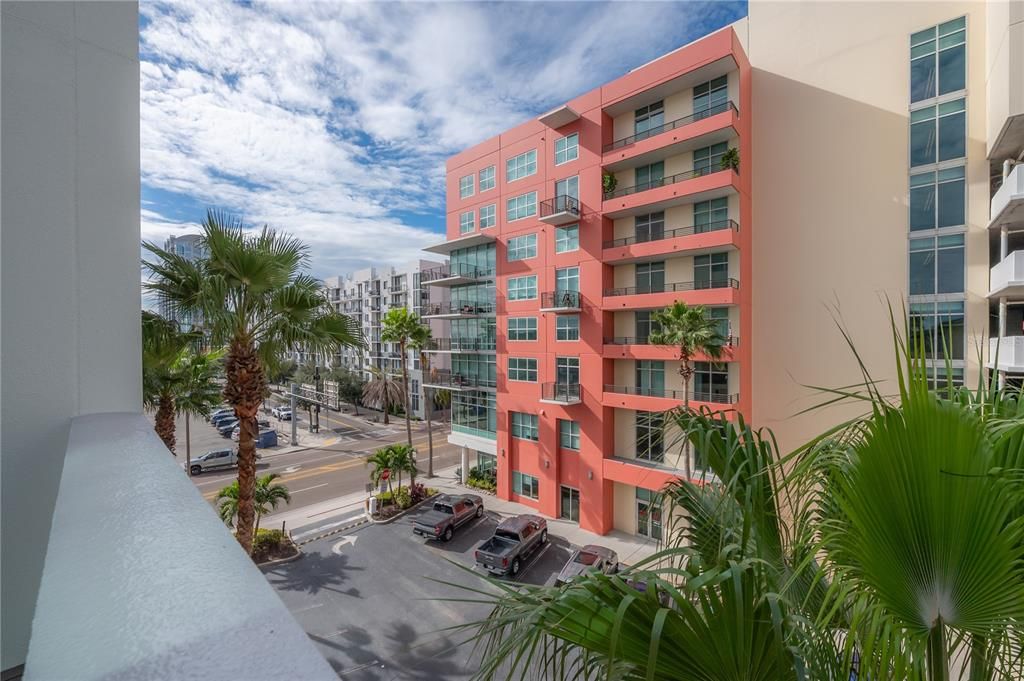 For Sale: $659,900 (2 beds, 2 baths, 1590 Square Feet)