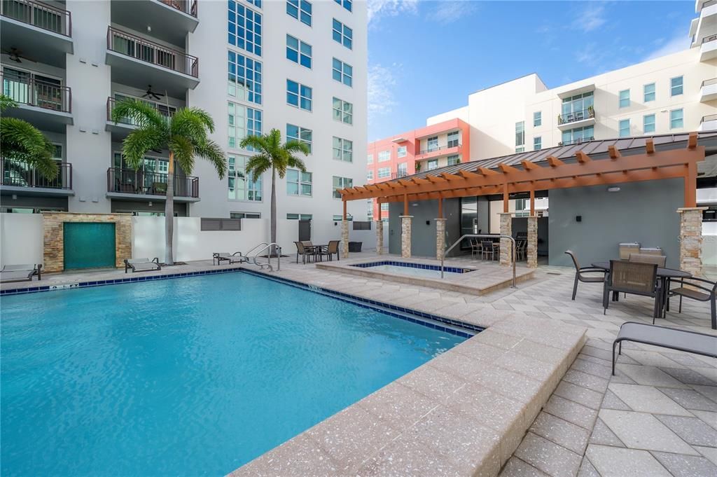 For Sale: $659,900 (2 beds, 2 baths, 1590 Square Feet)