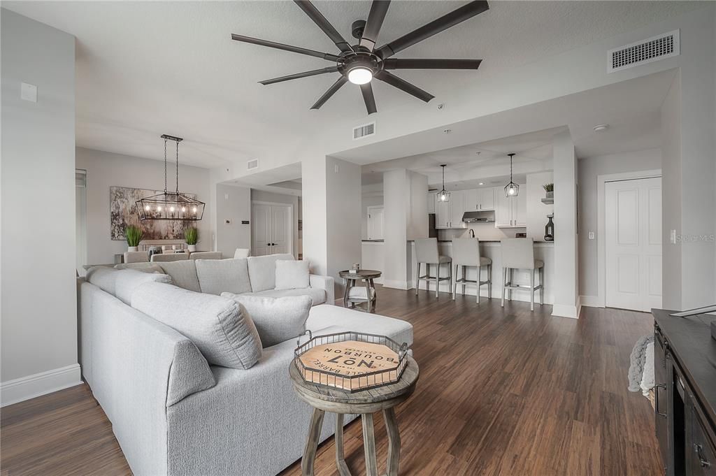 For Sale: $659,900 (2 beds, 2 baths, 1590 Square Feet)