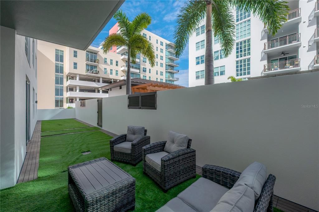 For Sale: $659,900 (2 beds, 2 baths, 1590 Square Feet)